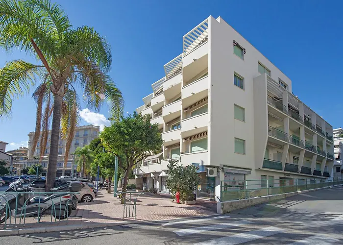 2 Pieces Avec Balcons, Parking Exterieur *