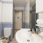 2 Pieces Avec Balcons, Parking Exterieur Μεντόν