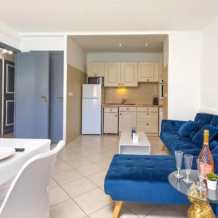 2 Pièces Avec Balcons, Parking Extérieur Menton