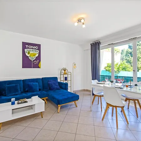 2 Pieces Avec Balcons, Parking Exterieur *