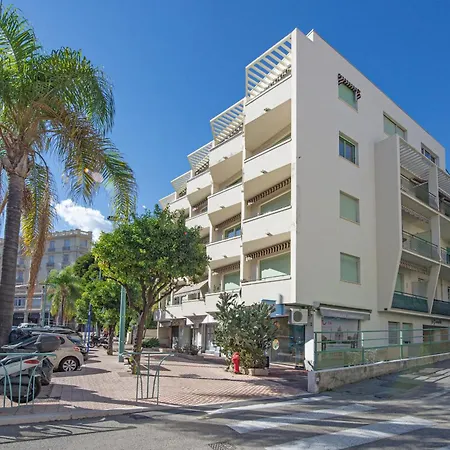 2 Pièces Avec Balcons, Parking Extérieur *