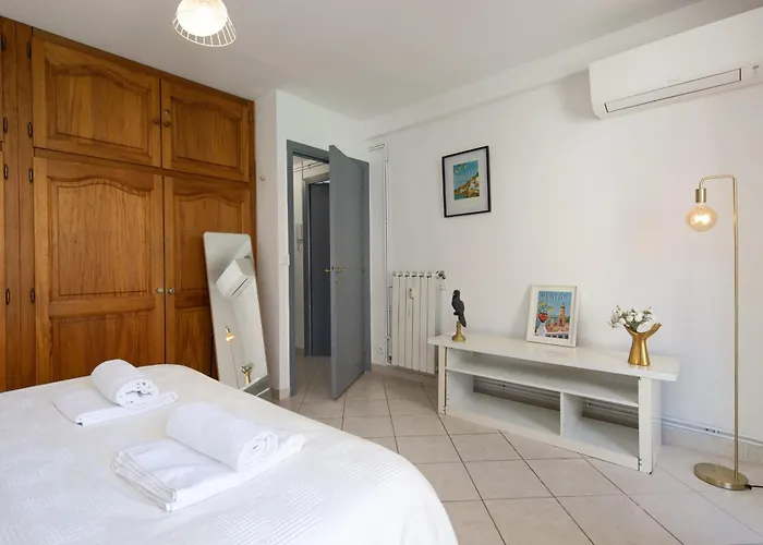 2 Pieces Avec Balcons, Parking Exterieur Διαμέρισμα