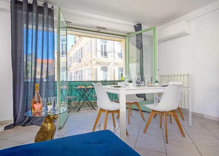 2 Pieces Avec Balcons, Parking Exterieur Διαμέρισμα Μεντόν